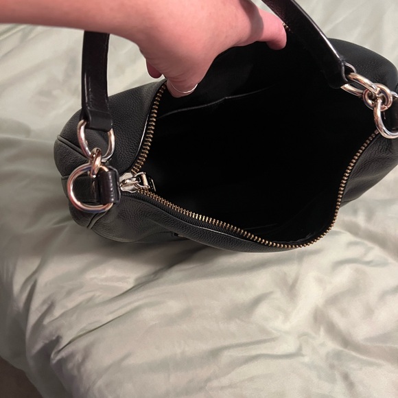 COACH Vintage Leather Shoulder Bag ** Smoke & Pet free home** - Picture 8 of 12